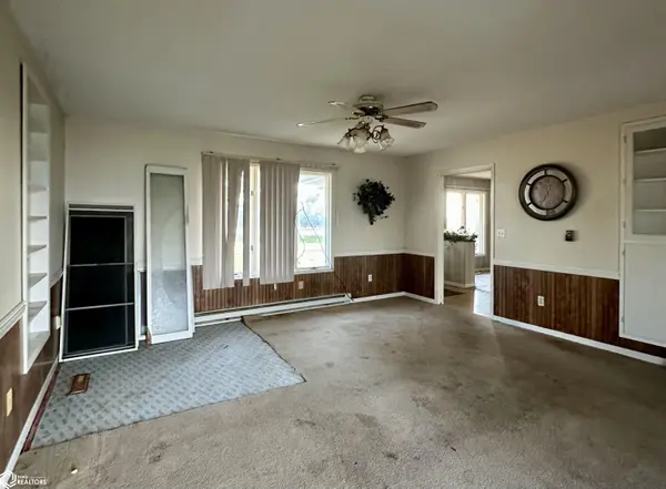3453 Highway 16, Wever, IA 52658