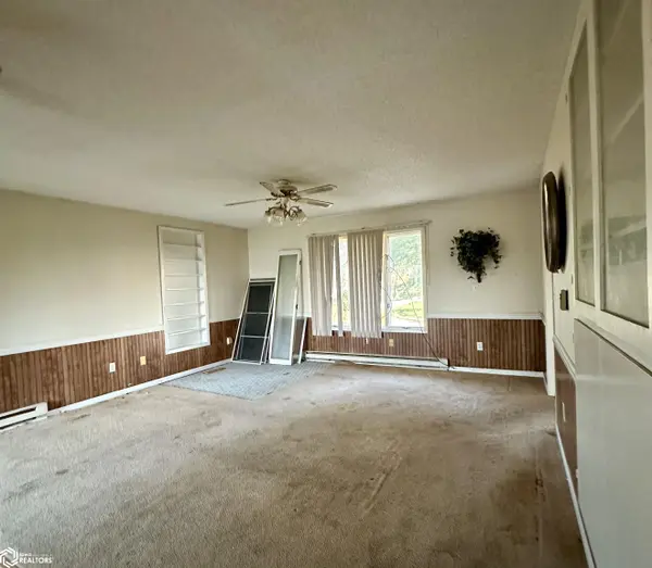 3453 Highway 16, Wever, IA 52658
