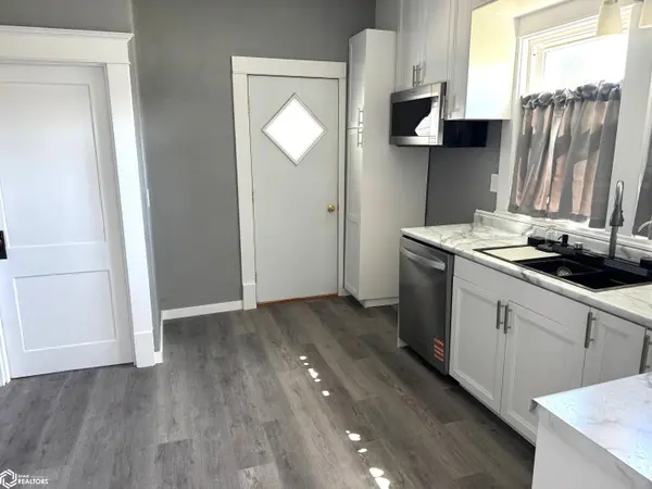 517 2nd ST, Whittemore, IA 50598