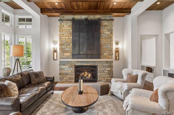 1625 Locust Hills TRL, Wayzata, MN 55391