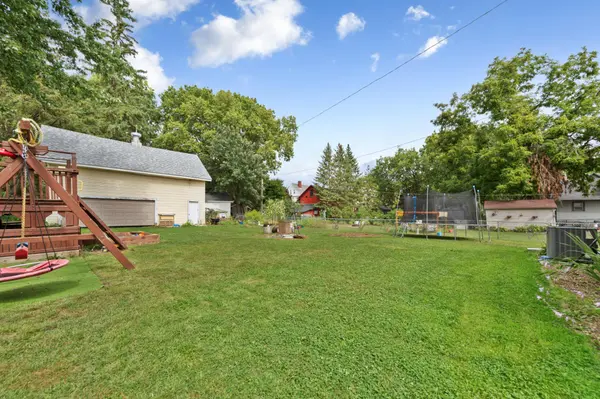 422 1st ST NW, Faribault, MN 55021