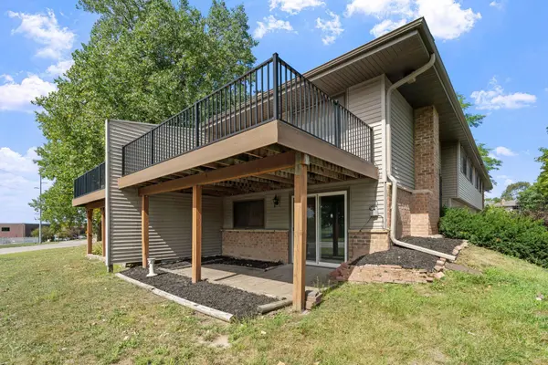 4112 Sylvia LN S, Shoreview, MN 55126