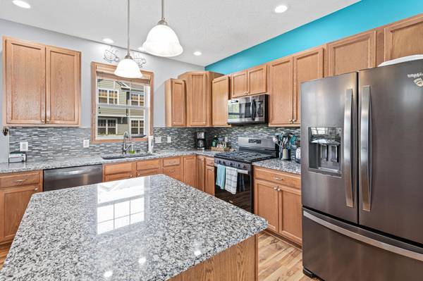1802 Colonial LN #1, Chanhassen, MN 55317