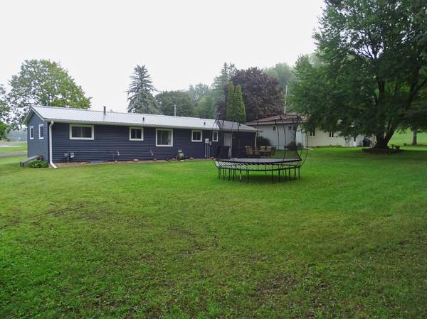 429 Auth ST, Durand, WI 54736
