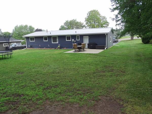 429 Auth ST, Durand, WI 54736