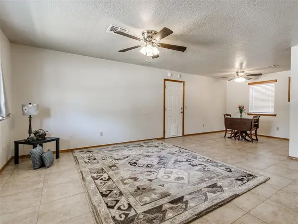 16 Sue LN, Mcloud, OK 74851