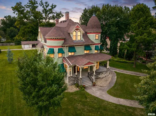 559 N CHAMBERS ST, Galesburg, IL 61401