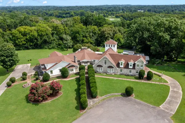 100 Pineywood Acres Dr, Madison, TN 37115