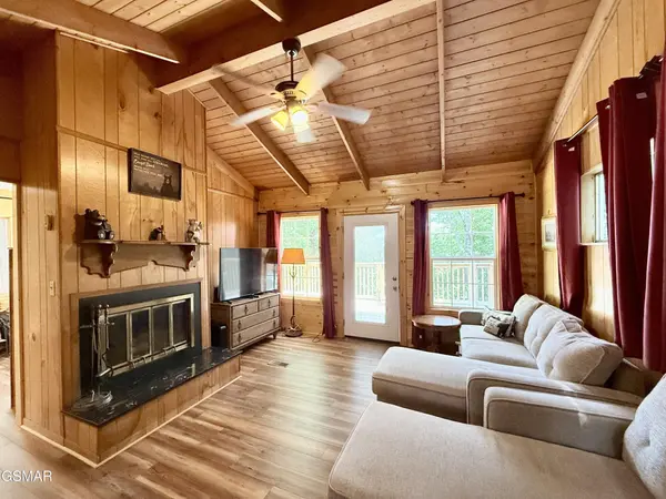 1448 N Arbon Lane, Gatlinburg, TN 37738