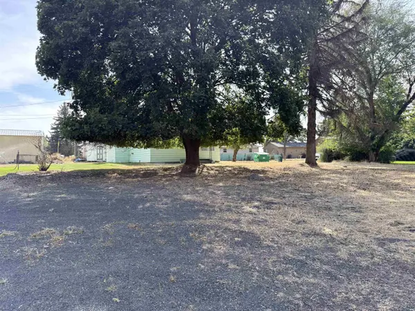 602 SE Trinity Ave, Wilbur, WA 99185