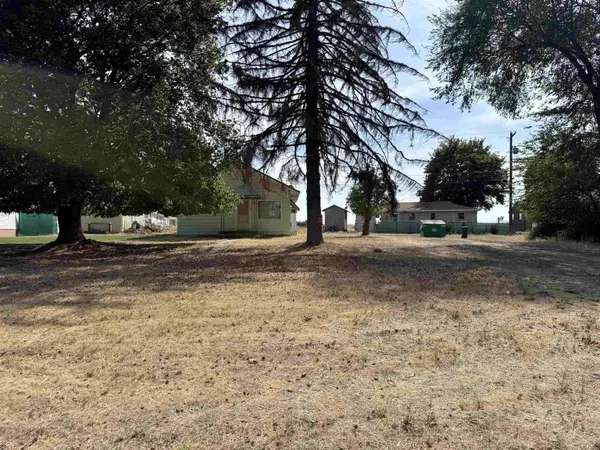 602 SE Trinity Ave, Wilbur, WA 99185