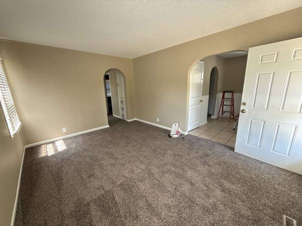 1757 S Washington St, Wichita, KS 67217