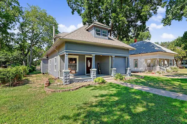 518 E Mulvane, Mulvane, KS 67110