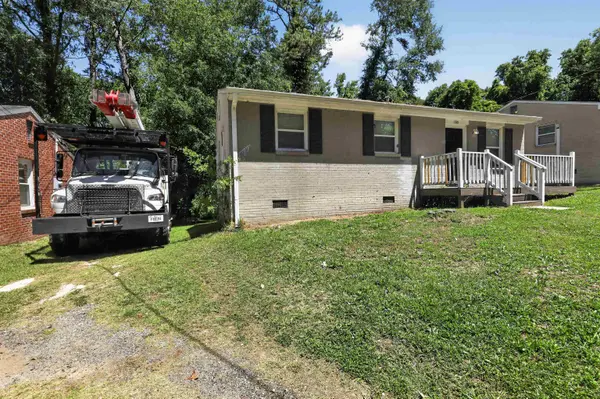 9 Delores ST, Greenville, SC 29605