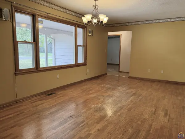 611 Main ST, Maple Hill, KS 66507