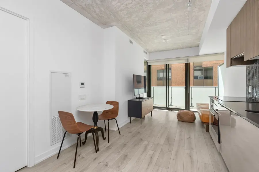 161 Roehampton AVE #523, Toronto C10, ON M4P 0C8