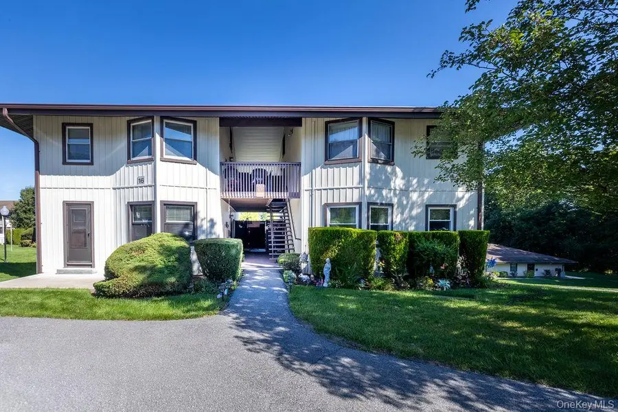 16D Essex PL, Jefferson Valley, NY 10598