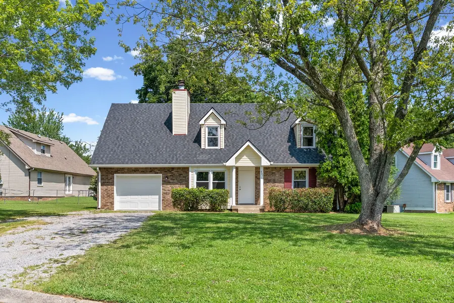 805 Benwood Dr, Clarksville, TN 37042