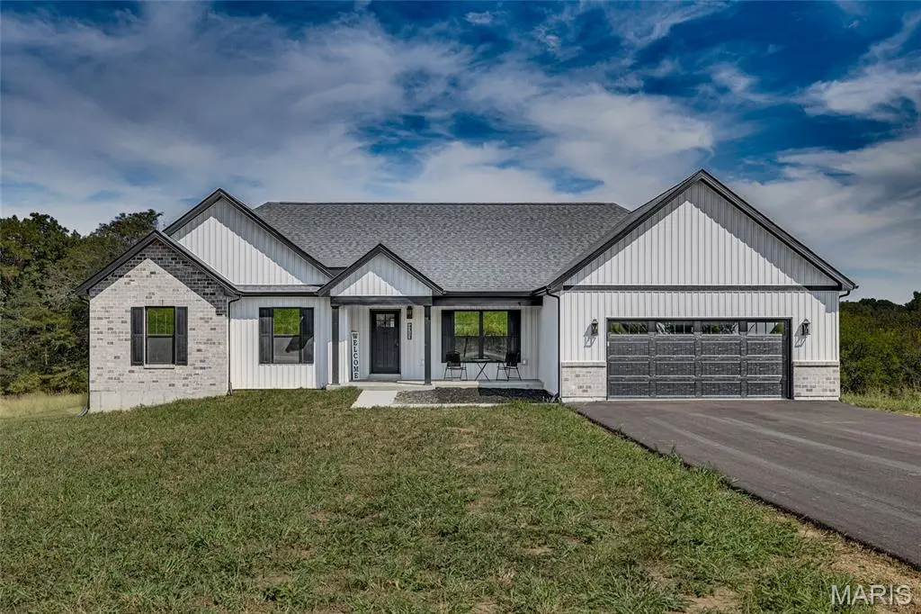 4313 Whispering Woods RD, Farmington, MO 63640