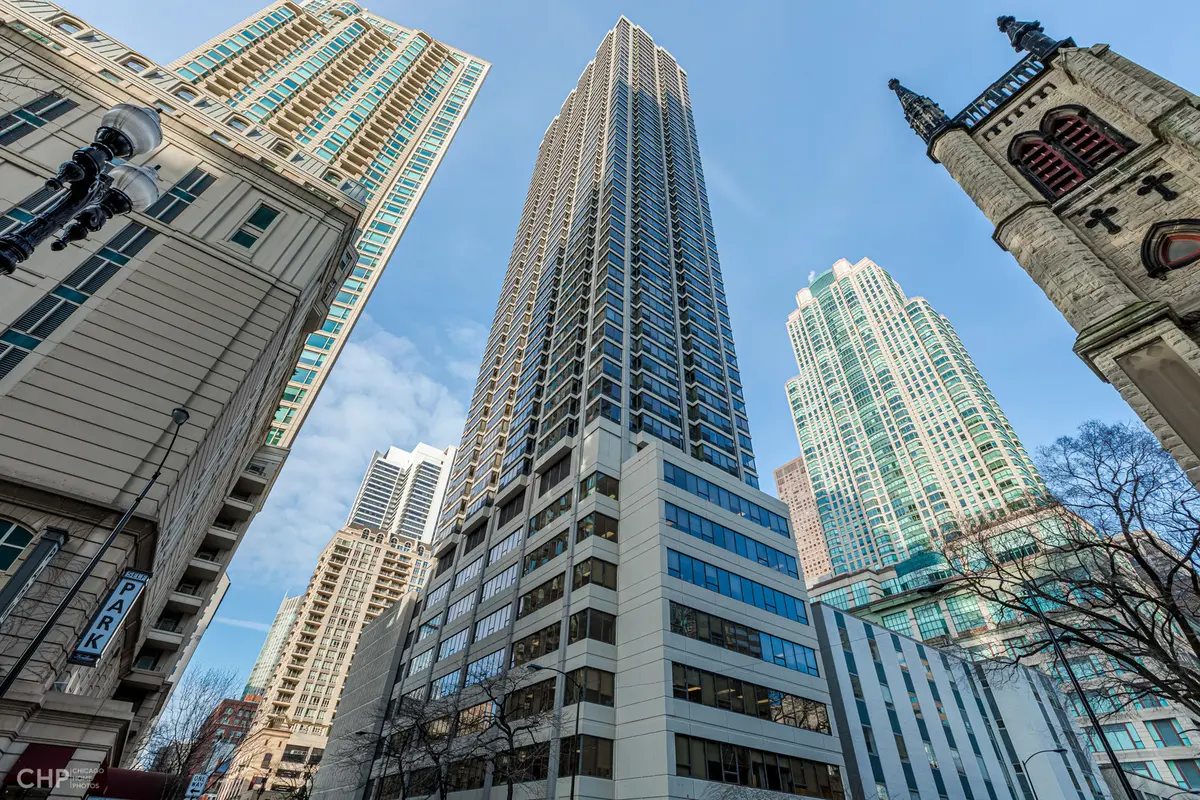 30 E Huron ST #3003, Chicago, IL 60611