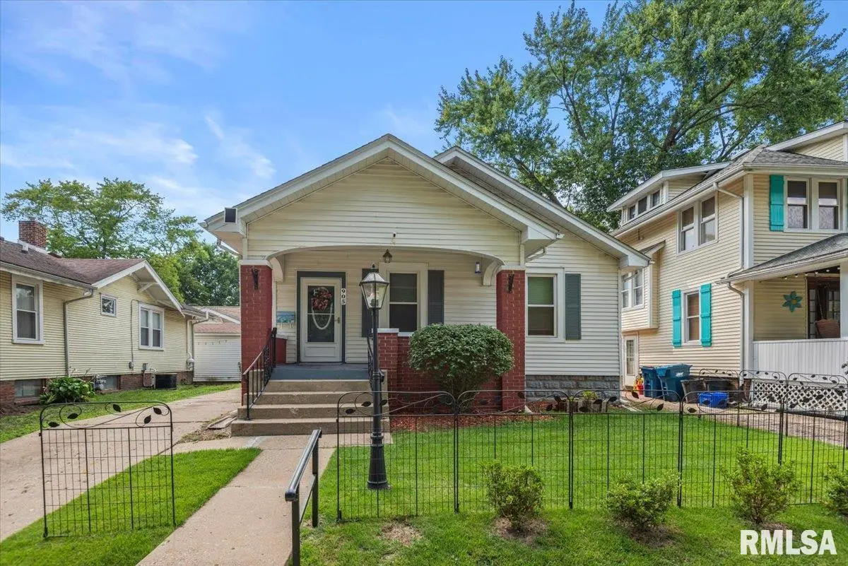905 S STATE ST, Springfield, IL 62704