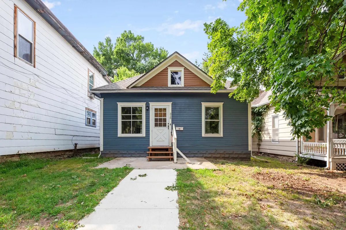 315 W 7th, Newton, KS 67114