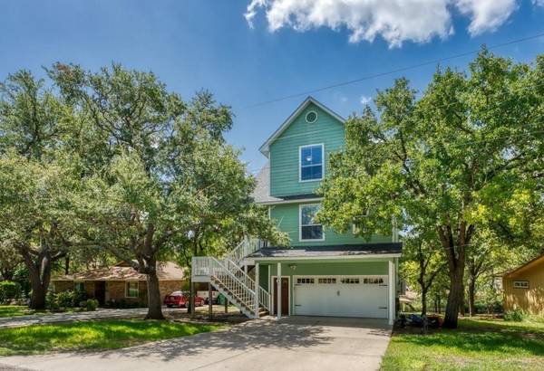 1943 Glencove DR, Kingsland, TX 78639