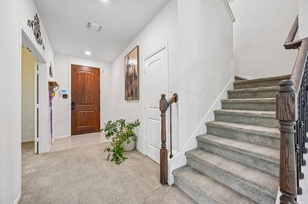 4002 Kings Canyon DR, Taylor, TX 76574