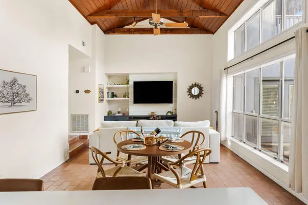 42 La Buena Vista DR, Wimberley, TX 78676