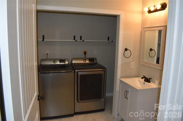 17 Meredith LN, Marion, NC 28752