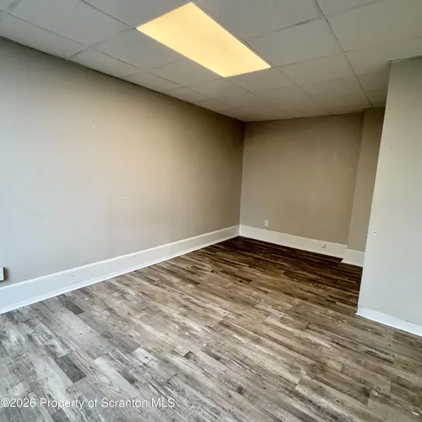 102 Delaware AVE #3B, Olyphant, PA 18447