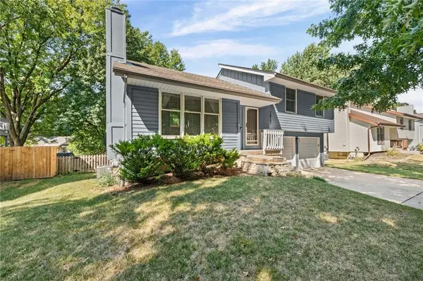 10902 N Harrison ST, Kansas City, MO 64155
