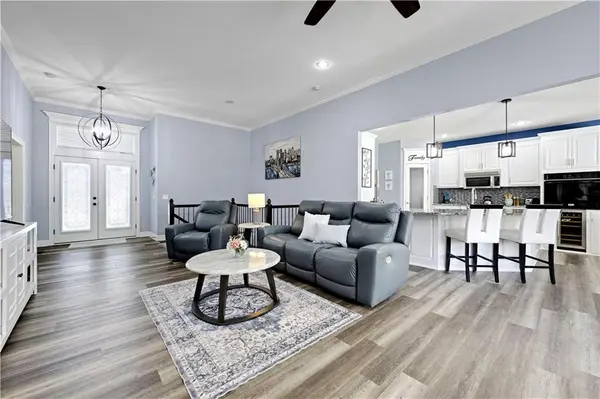 3357 SW JESSIE LN, Lee's Summit, MO 64082
