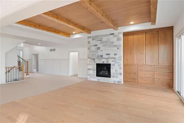 16932 Rosehill ST, Overland Park, KS 66221