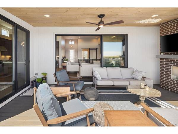 6484 Canyonpoint, Castle Pines, CO 80108
