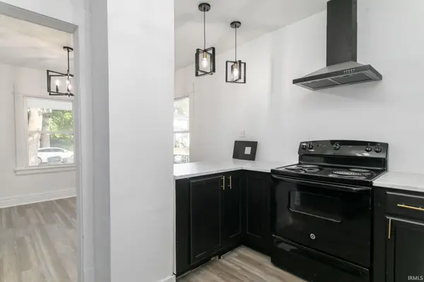 1129 Huey ST, South Bend, IN 46628