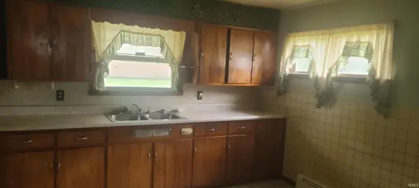 2325 W 9Th ST, Marion, IN 46953-1112