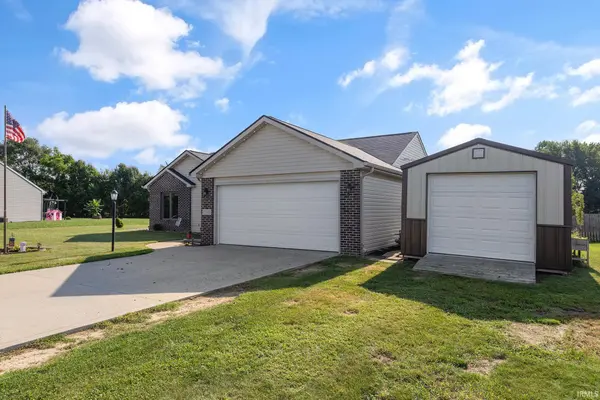 57946 Nana LN, Goshen, IN 46528