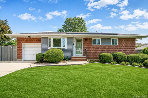 285 W 9th ST, Deer Park, NY 11729