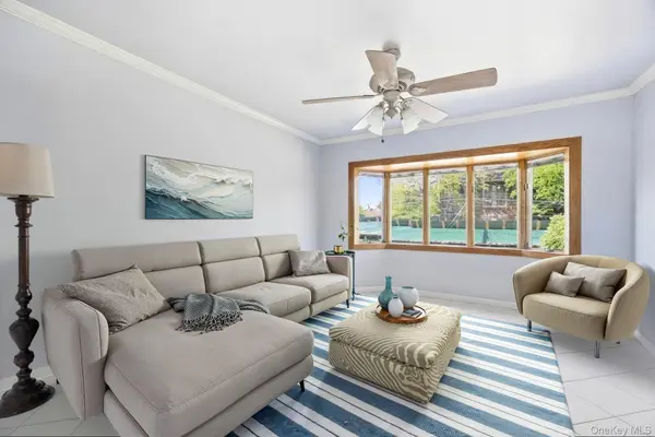 21-08 Ditmars BLVD, Astoria, NY 11105
