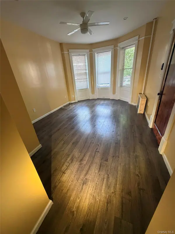 27 Stephens CT #1F, Brooklyn, NY 11226