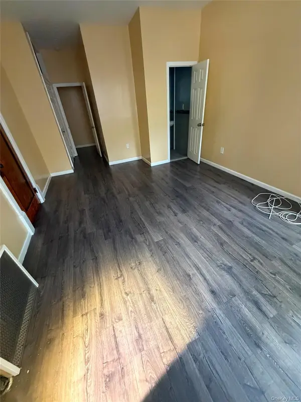 27 Stephens CT #1F, Brooklyn, NY 11226