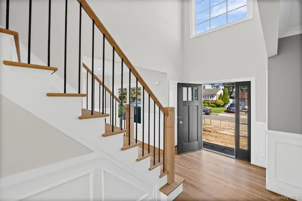 366 Broadway, Massapequa Park, NY 11762