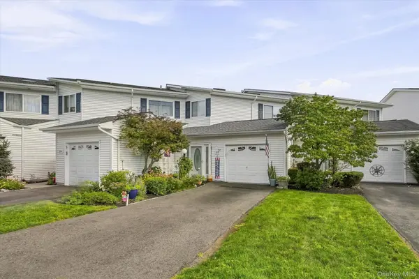 272 Tamerisk LN, New Windsor, NY 12553