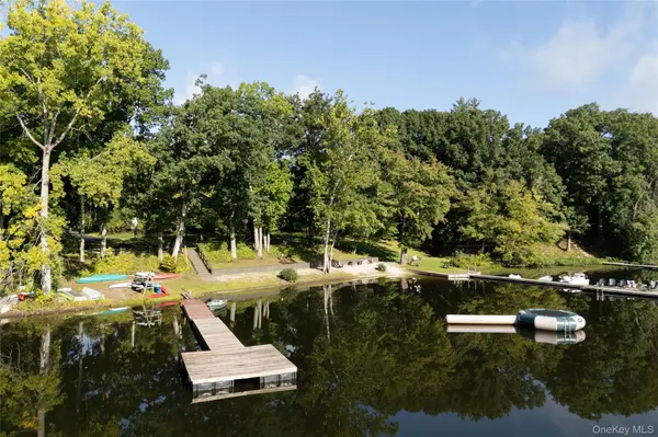 303 Sepasco Lake DR, Rhinebeck, NY 12572