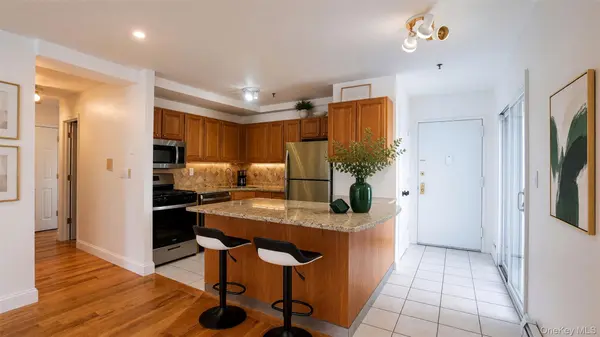 24 Pennyfield AVE #2C, Bronx, NY 10465