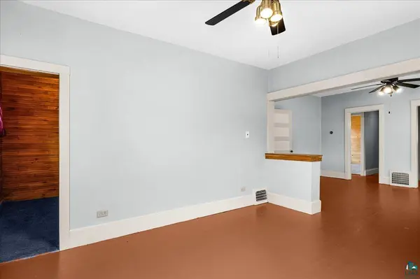 964 87th Ave W, Duluth, MN 55808