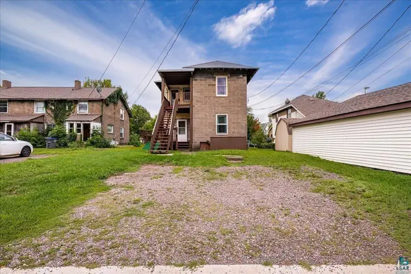 964 87th Ave W, Duluth, MN 55808