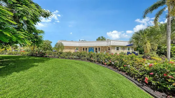 5211 INVERNESS DR, Sarasota, FL 34243