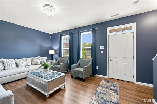 721 Dickson ST, St Louis, MO 63106